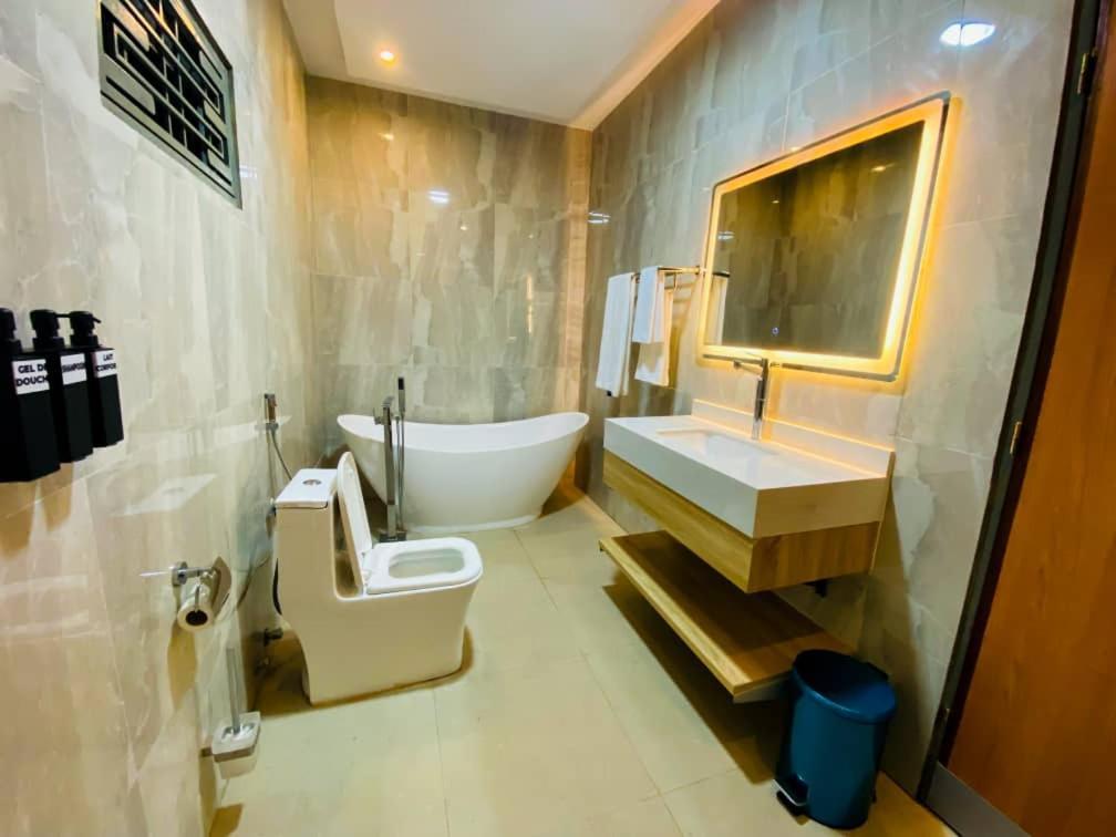 Complexe Hotelier And واغادوغو المظهر الخارجي الصورة