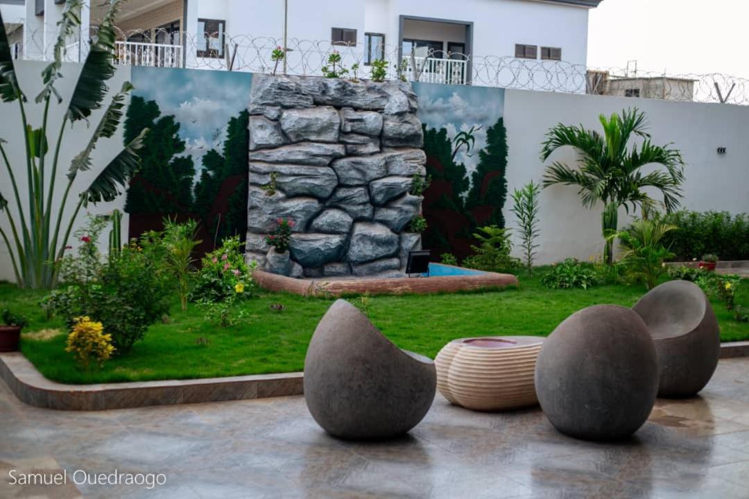 Complexe Hotelier And واغادوغو المظهر الخارجي الصورة